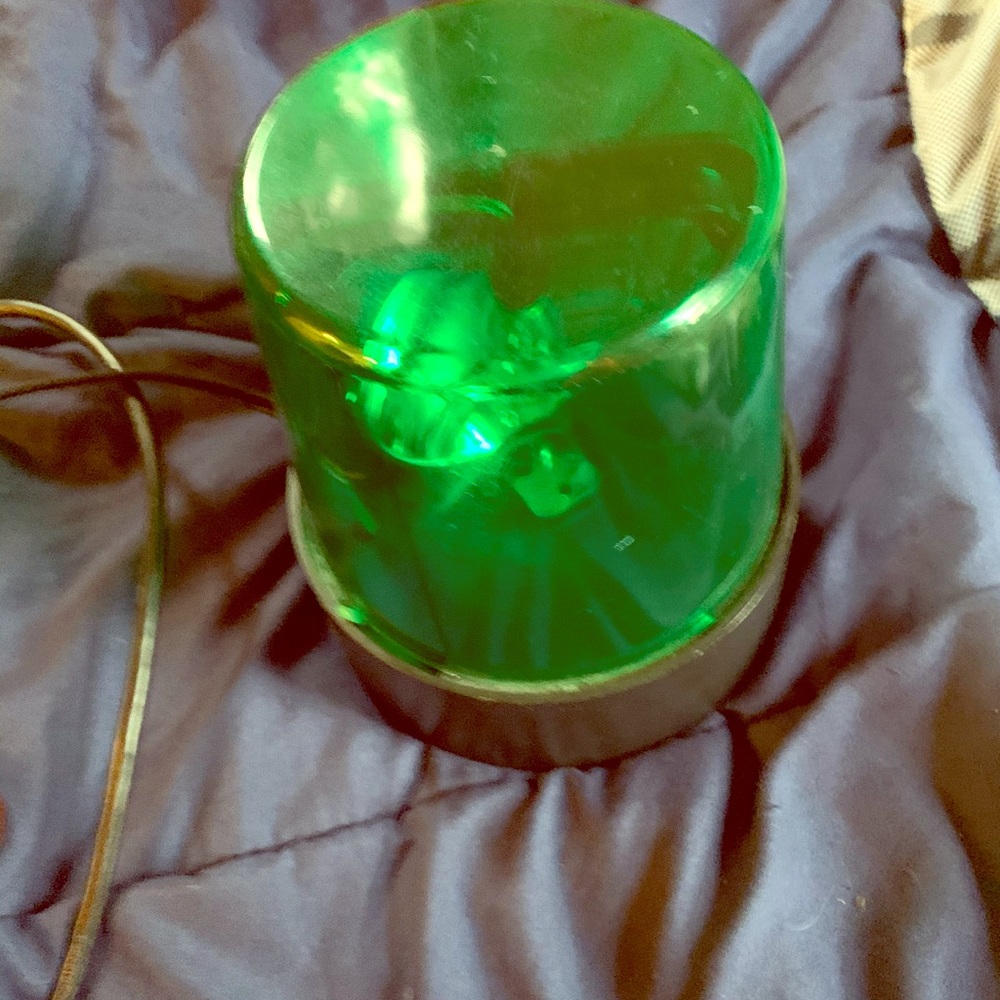 Spinning stripe light